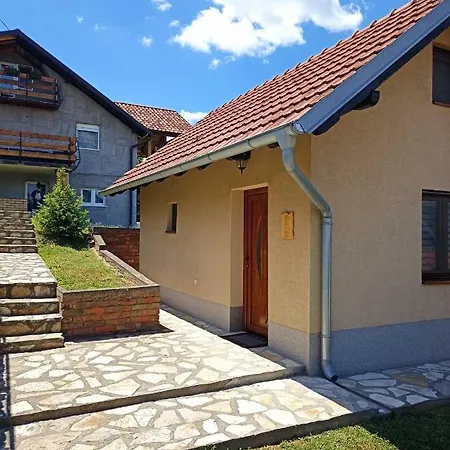 Garden 022 3* Vrdnik